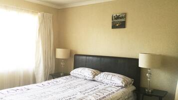 Townhome, 2 Bedrooms | 2 bedrooms, iron/ironing board