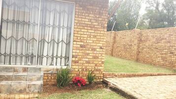Townhome, 2 Bedrooms | Teres/patio