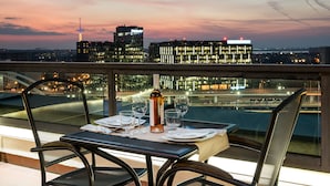 Penthouse Apartment with spa access included | Blick auf die Stadt