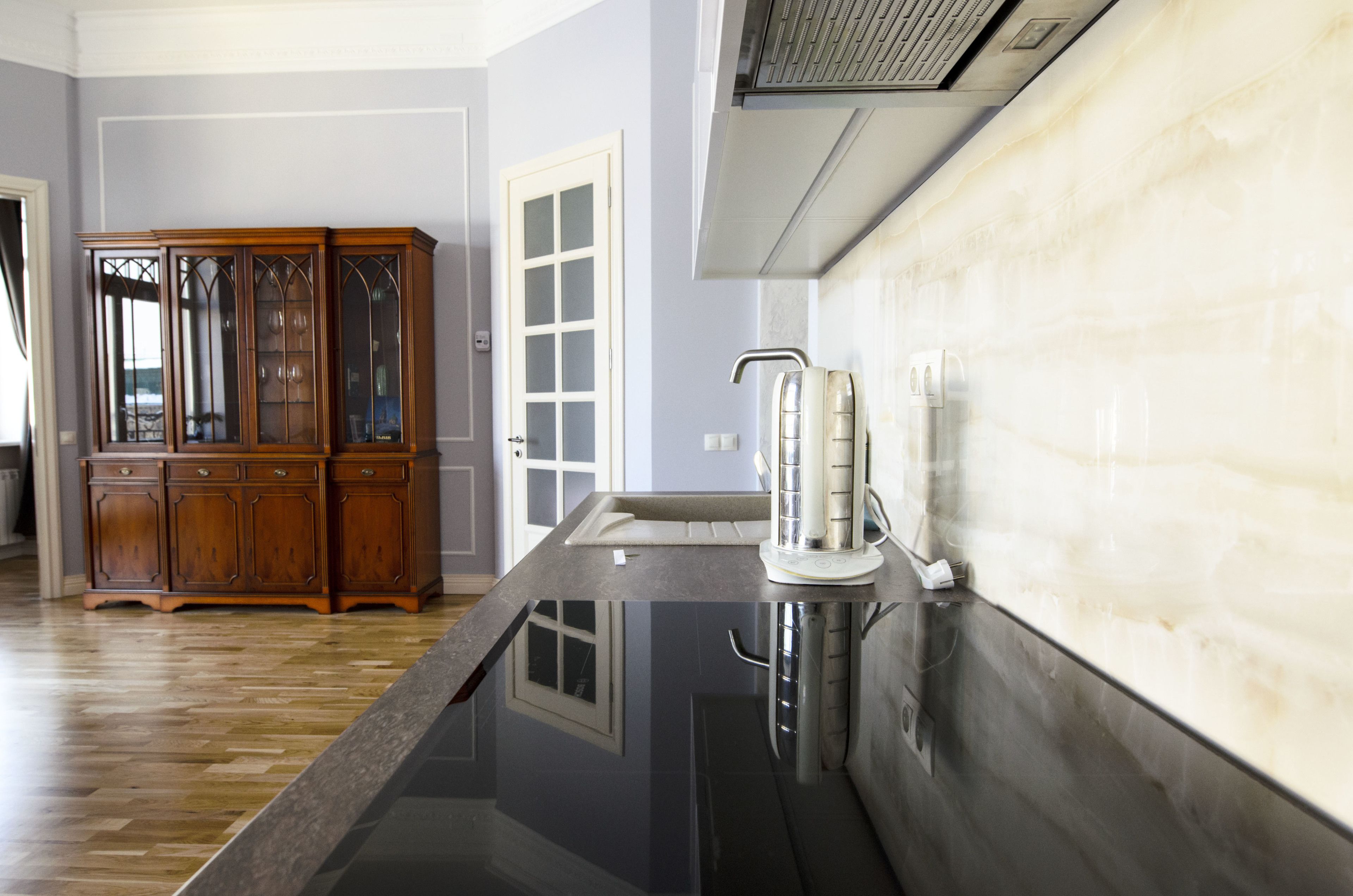 Deluxe Apartment, 1 Bedroom, Balcony, City View | Private kitchenette | Fridge, microwave, coffee/tea maker, electric kettle