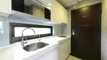 Standard Quadruple Room | Private kitchenette | Fridge, electric kettle