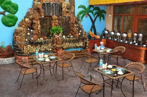 Buffet - Hotel Shivdev International (New Delhi)