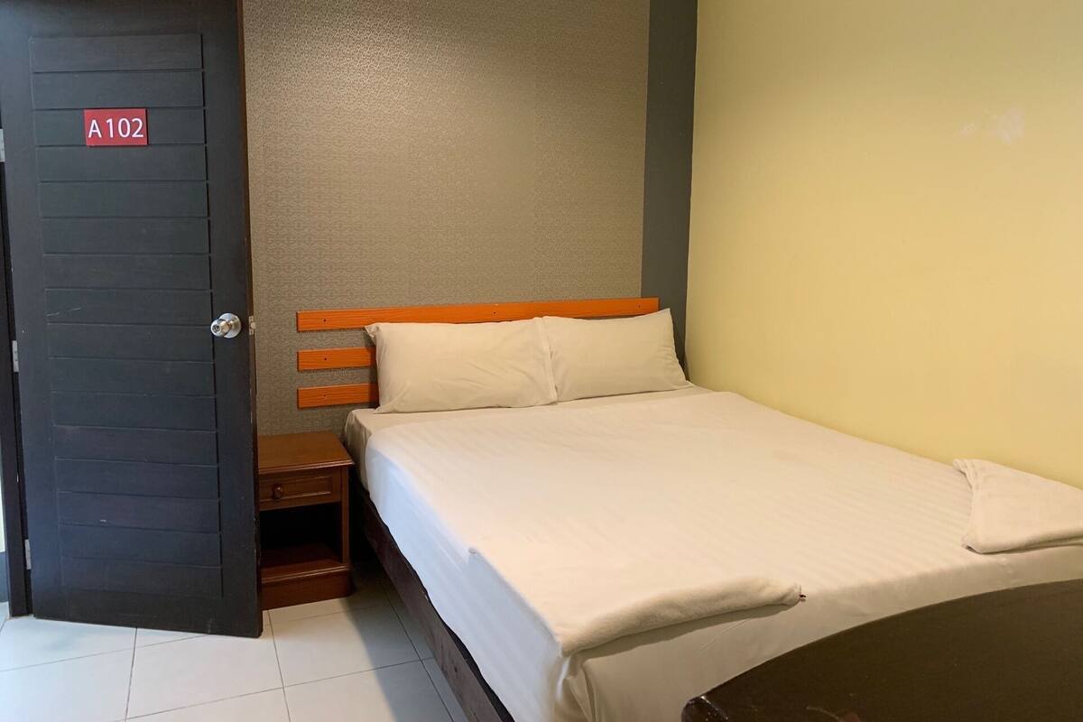 Standard Room No Window | Free WiFi