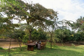 Ecotours - Olengoti Safari Camp - East Africa Camps (Maasai Mara)