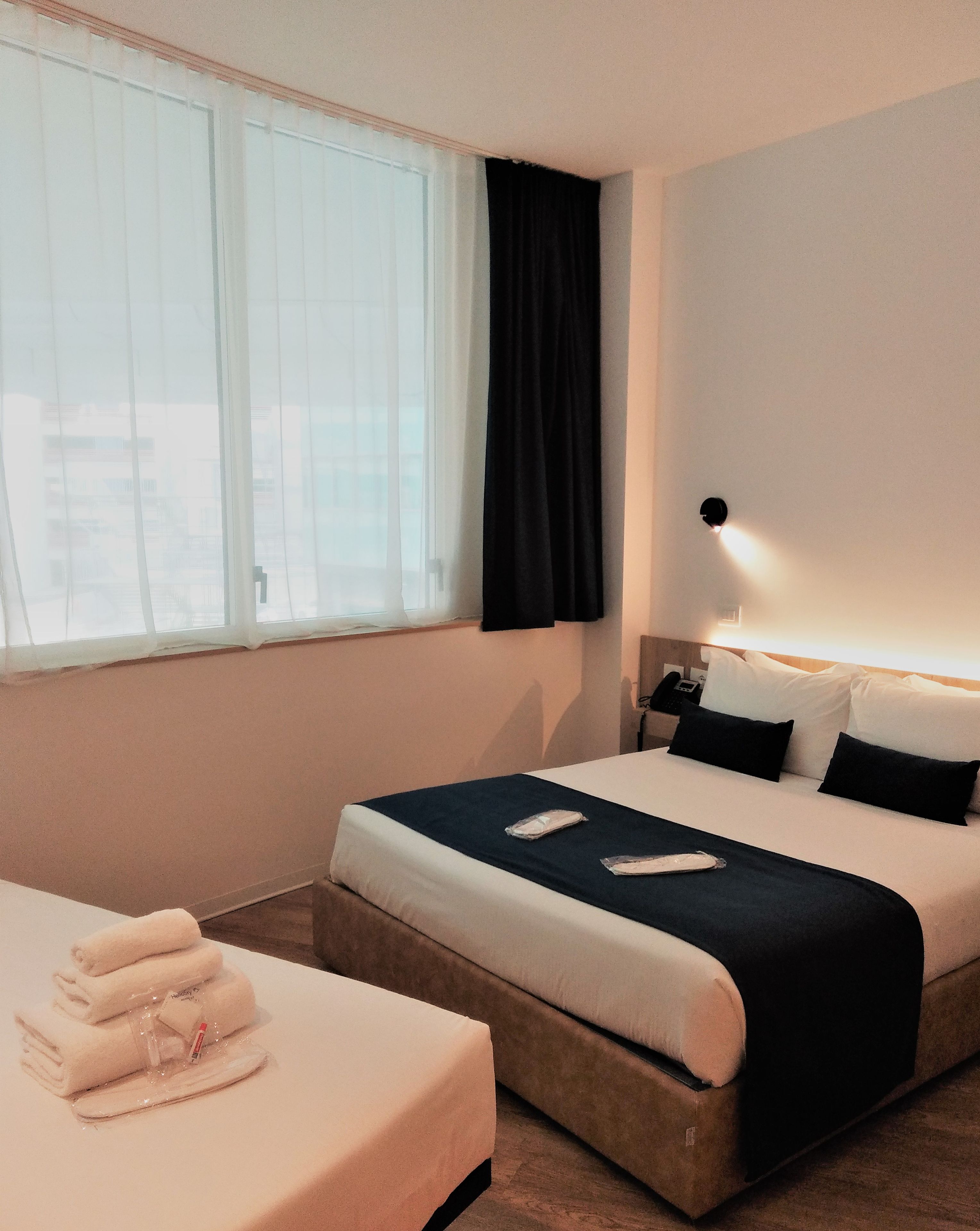 Photo - Air Rooms Rome Airport by HelloSky