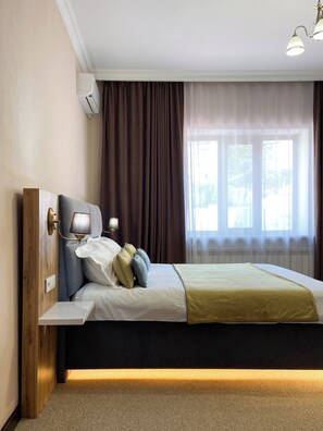 Standard Double Room, Mountain View | Premium bedding, minibar, in-room safe, desk