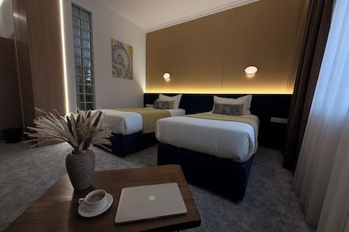 Standard Twin Room, Mountain View | Premium bedding, minibar, in-room safe, desk