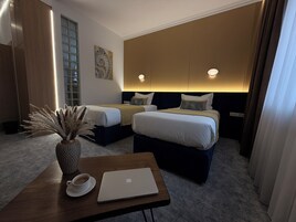 Ropa de cama de alta calidad y minibar 