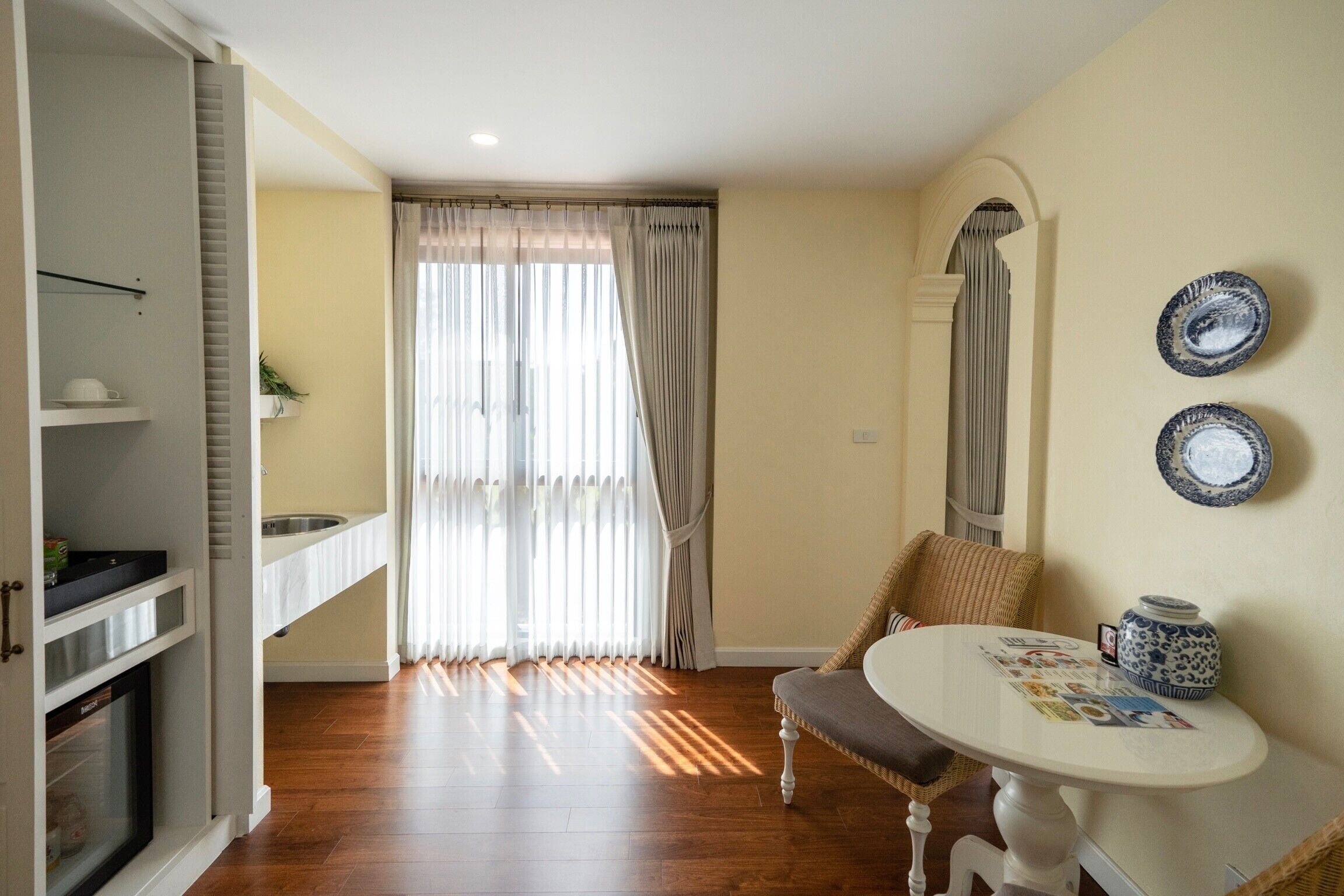 premium executive room | free minibar, in-room safe, desk, iron/ironing board