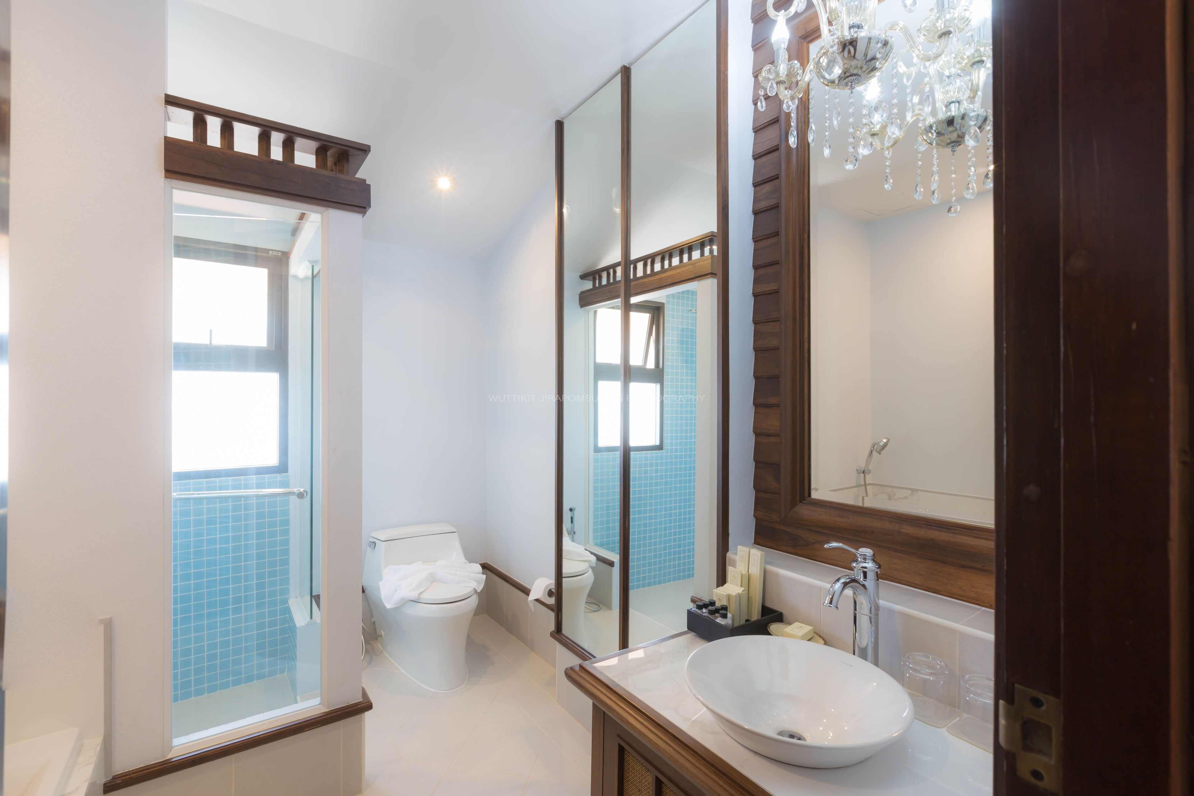 premium deluxe room with bathtub | bathroom | free toiletries, hair dryer, bathrobes, slippers