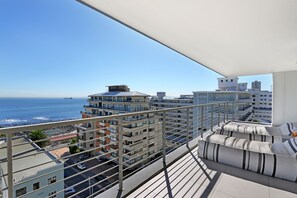 Exclusief appartement, uitzicht op oceaan | Kameruitzicht