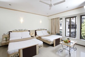  Standard  Double Room | Minibar, in-room safe, desk, free WiFi - Garden Hotel (Mumbai)