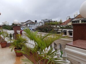 Terrace/patio - Garden Hotel (Mumbai)