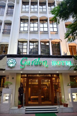 Exterior - Garden Hotel (Mumbai)