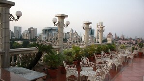 Bar (on property) - Garden Hotel (Mumbai)