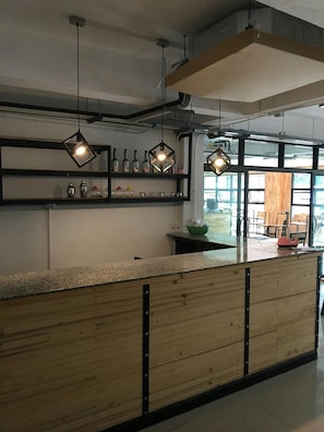 Bar (on property) - Best Stay Hostel At Lanta (Ko Lanta)