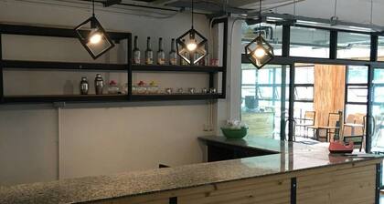 Best Stay Hostel At Lanta