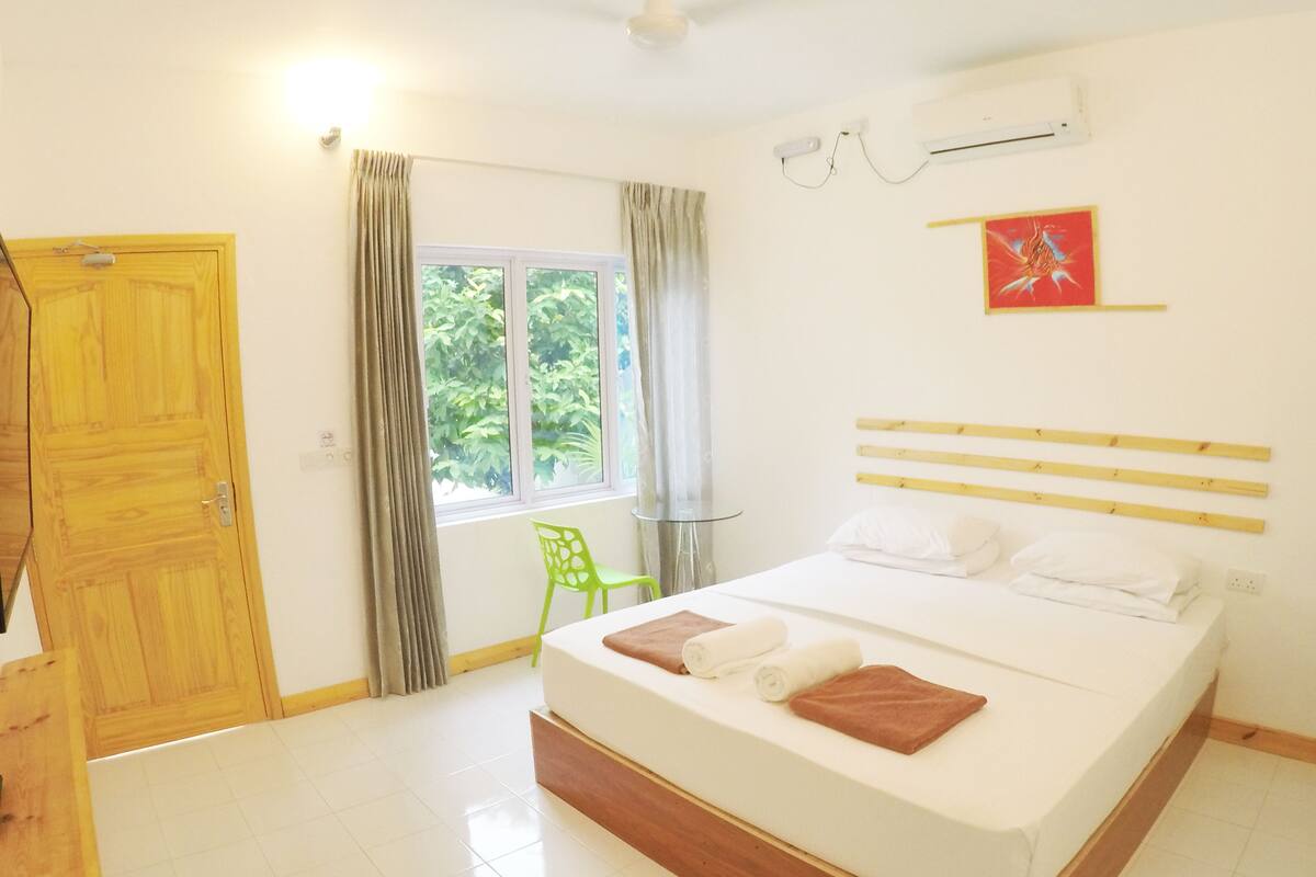 Superior Room, 1 King Bed | View from room