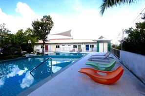 Outdoor pool - Dwell At Chalong Hill (Chalong)