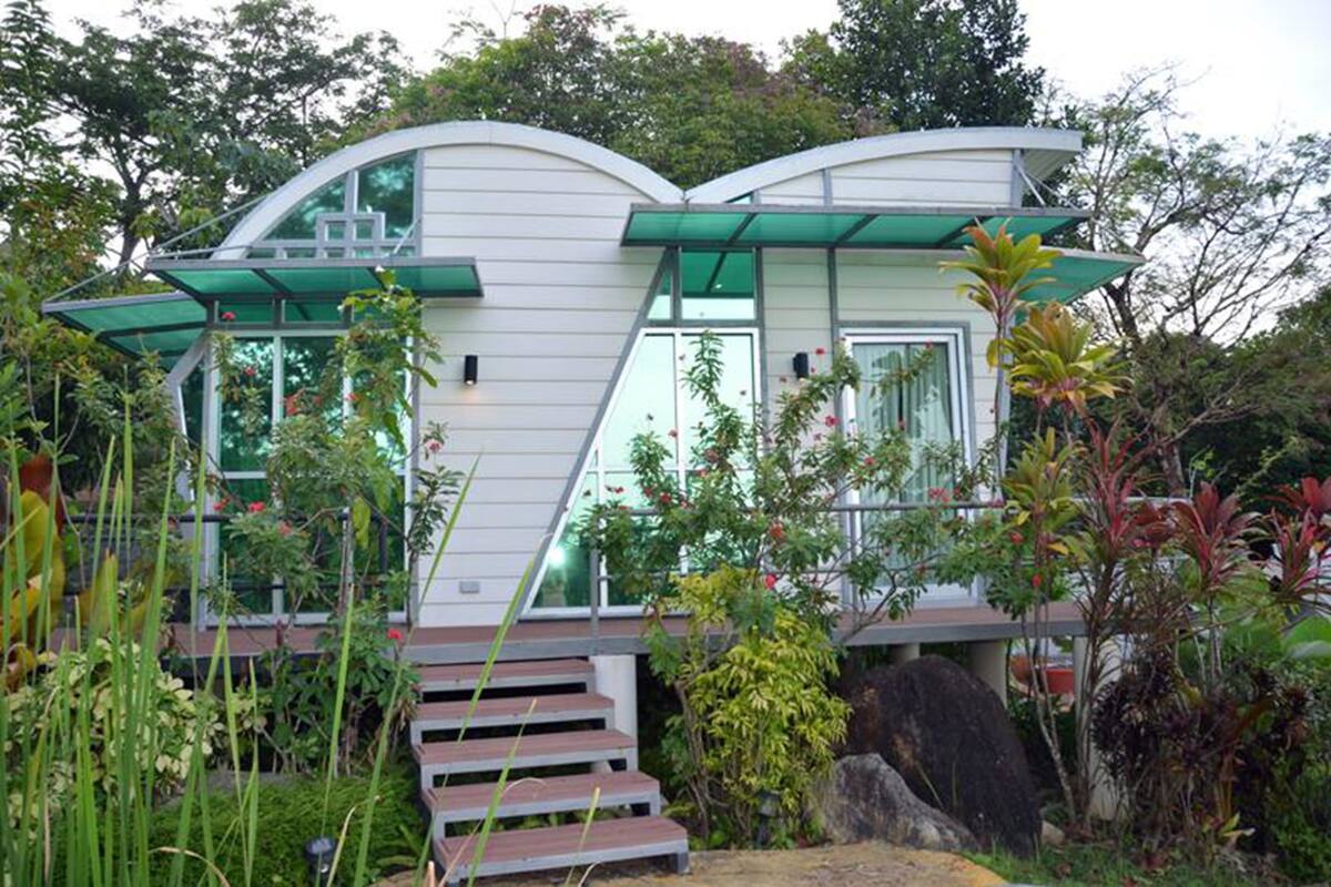Chalet | Brankas, meja kerja, tirai kedap cahaya, dan setrika/meja setrika
