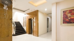 Lobby - Treebo House Inn (Noida)