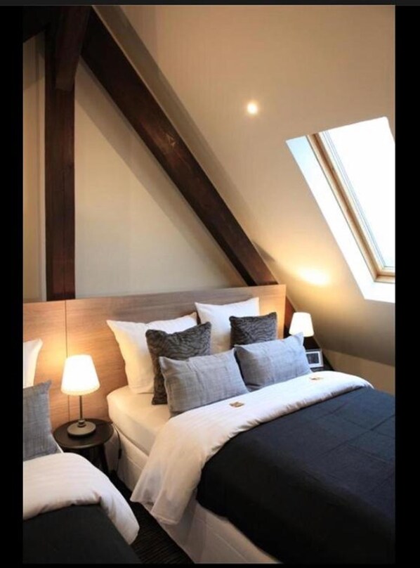 Quadruple Room with living Area | 1 bedroom, hypo-allergenic bedding, desk, free WiFi