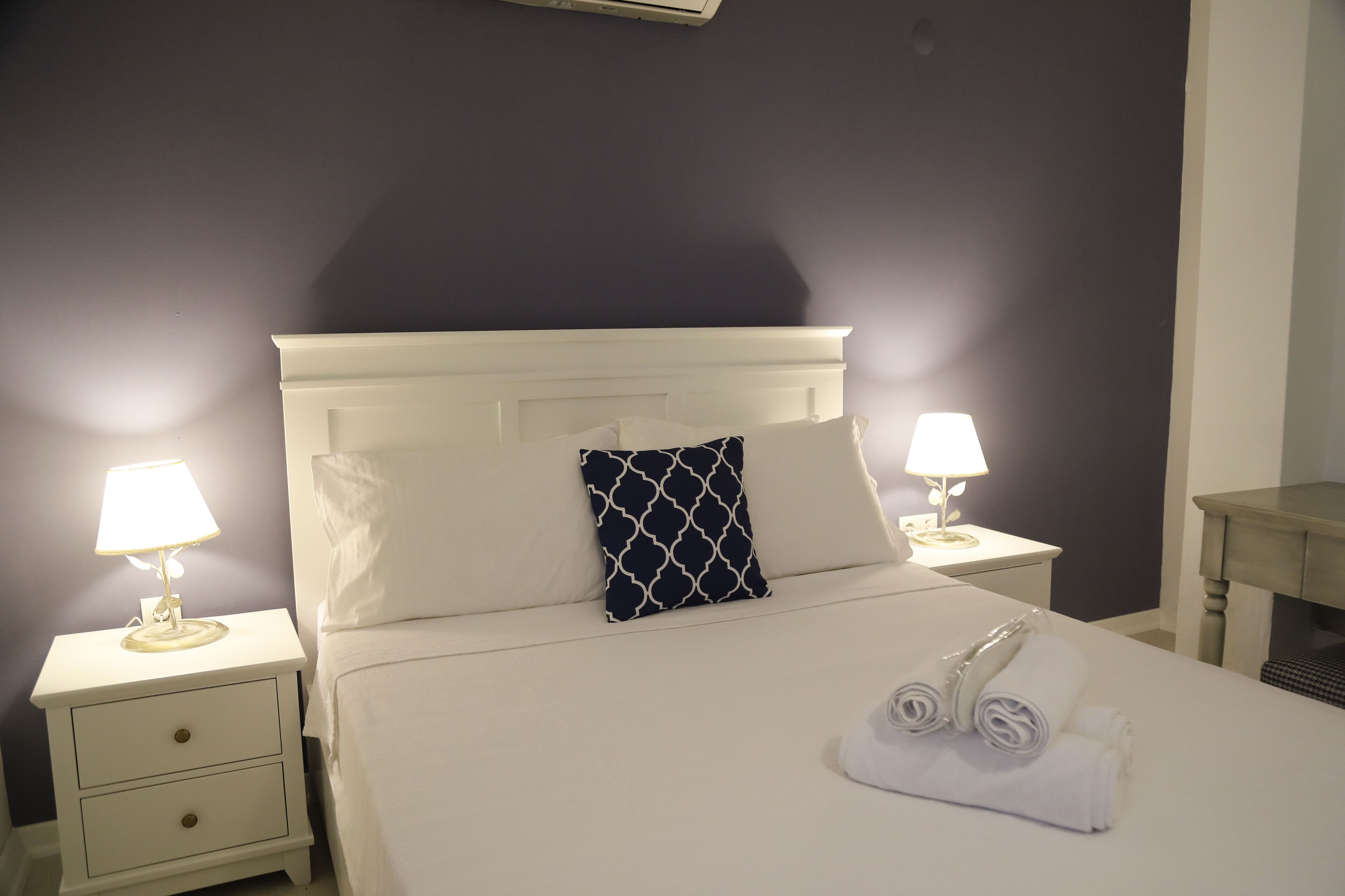 standard room | desk, iron/ironing board, free wifi