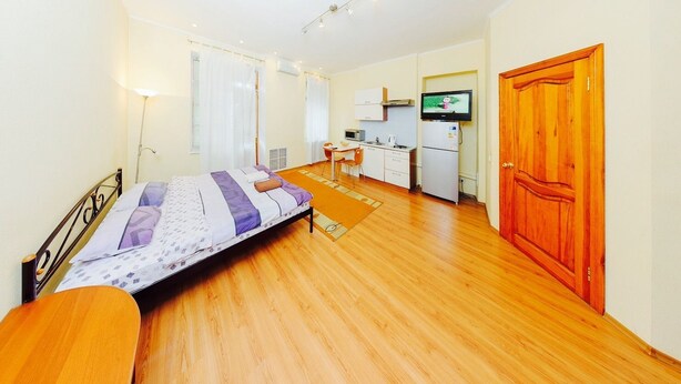 Studio (Pankovskaya Str, 3) | 1 bedroom, desk, iron/ironing board, free WiFi - Hotrent Baseina Street Area (Kyiv)