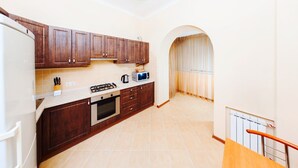Apartment, 1 Bedroom (Lva Tolstogo Str, 5a) | Private kitchen | Fridge, microwave, electric kettle - Hotrent Baseina Street Area (Kyiv)