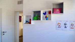 Children’s theme room - Enjoy Carmel Market Neve Zedek and Beach (Tel Aviv)