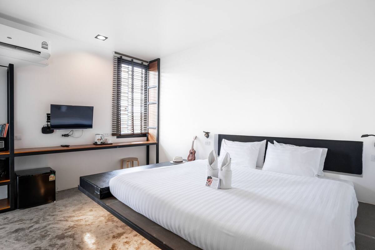 Kamar Deluks | Tirai kedap cahaya, kedap suara, Wi-Fi gratis, dan seprai linen