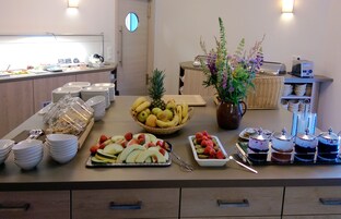 Free daily buffet breakfast