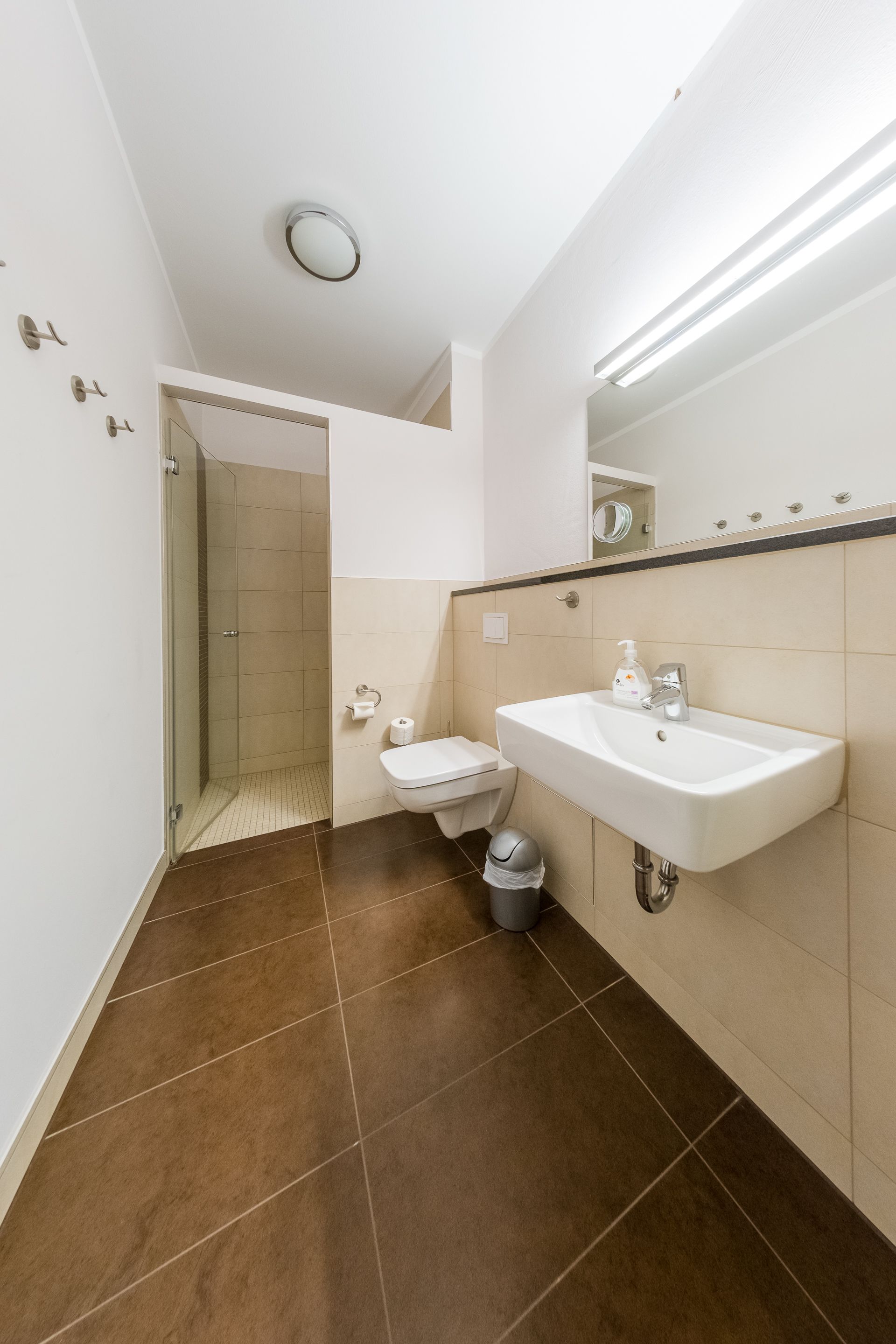 double room | bathroom | shower, free toiletries, hair dryer, towels