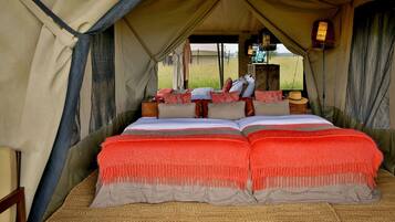 Junior Suite | Desk, blackout curtains, bed sheets