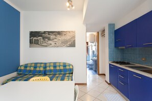 Apartment, 1 Bedroom | Living area