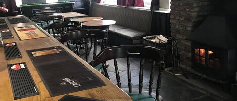 Bar (in der Unterkunft)