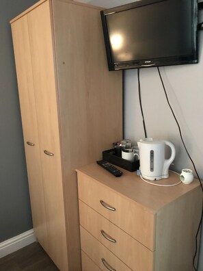 Free toiletries, towels