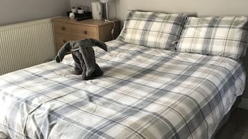 Free WiFi, bed sheets