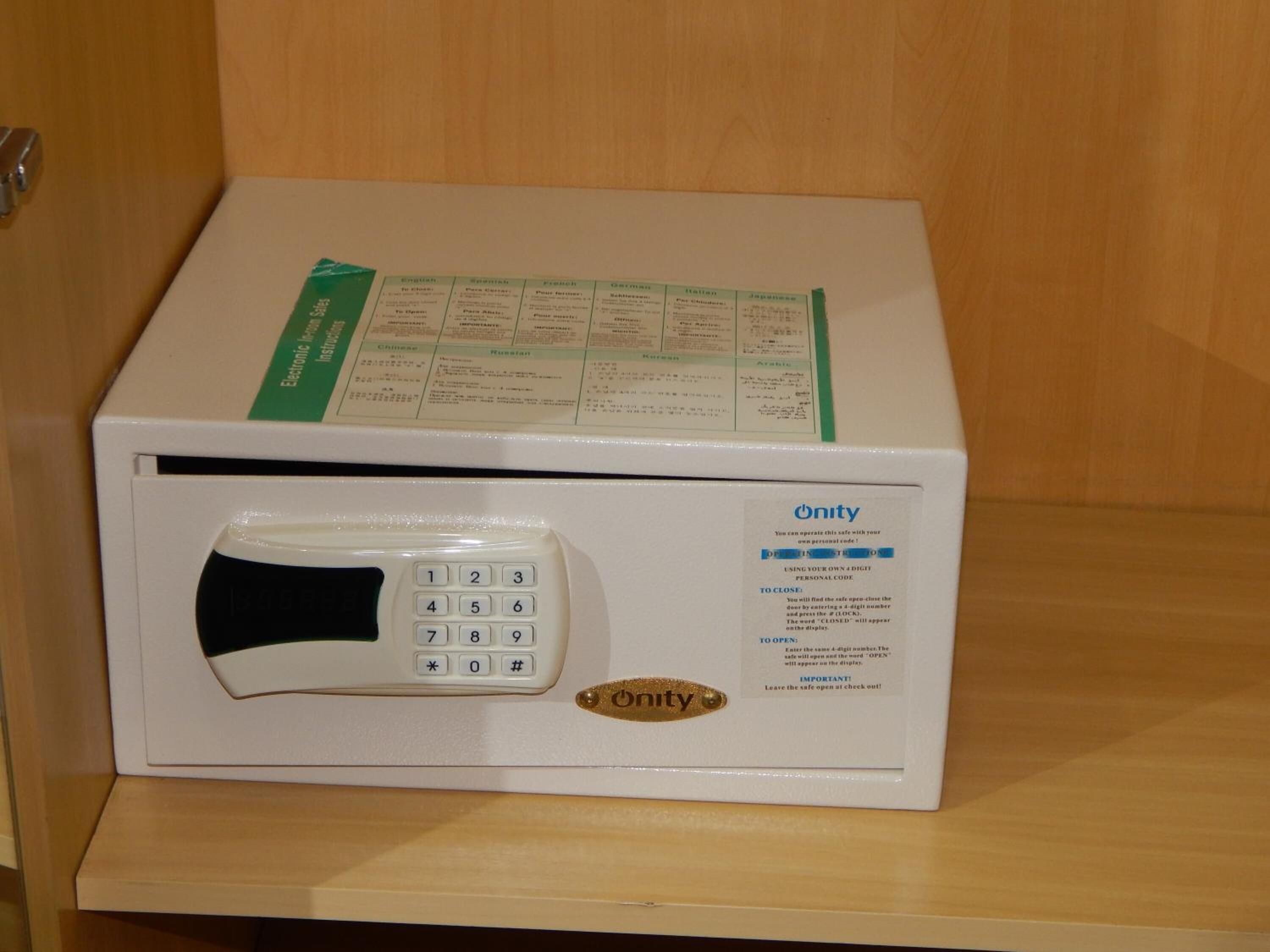 minibar, in-room safe, desk, blackout curtains