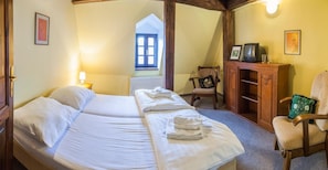 1 bedroom, desk, iron/ironing board, free WiFi