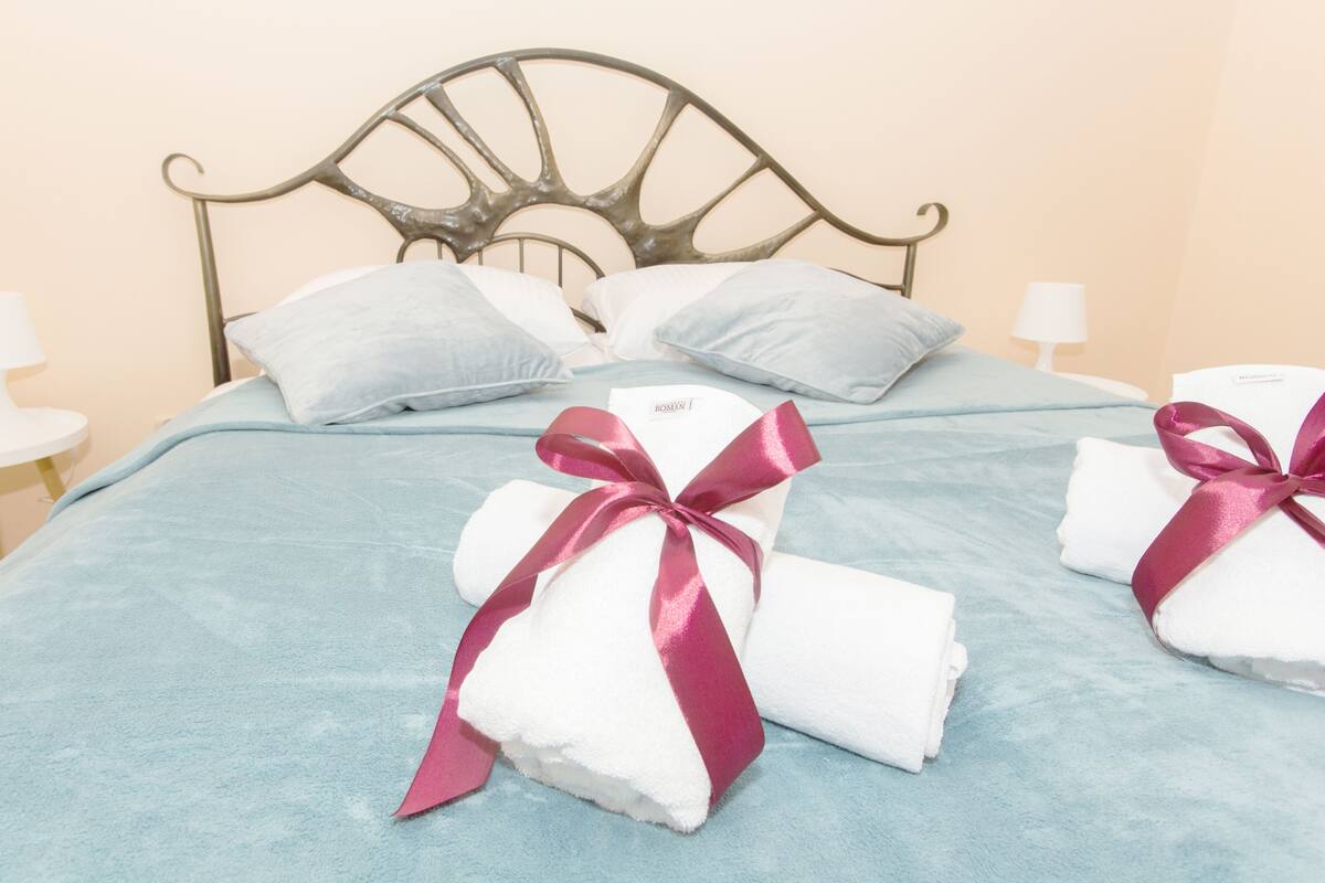 Apartment, 1 Bedroom (SUNNY - G6; 2nd Floor) | 1 bedroom, premium bedding, in-room safe, individually furnished