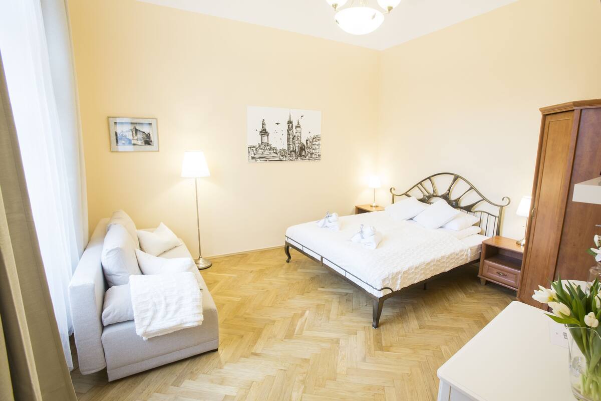 Apartment, 1 Bedroom (CLASSIC - G4; 2nd Floor) | 1 bedroom, premium bedding, in-room safe, individually furnished