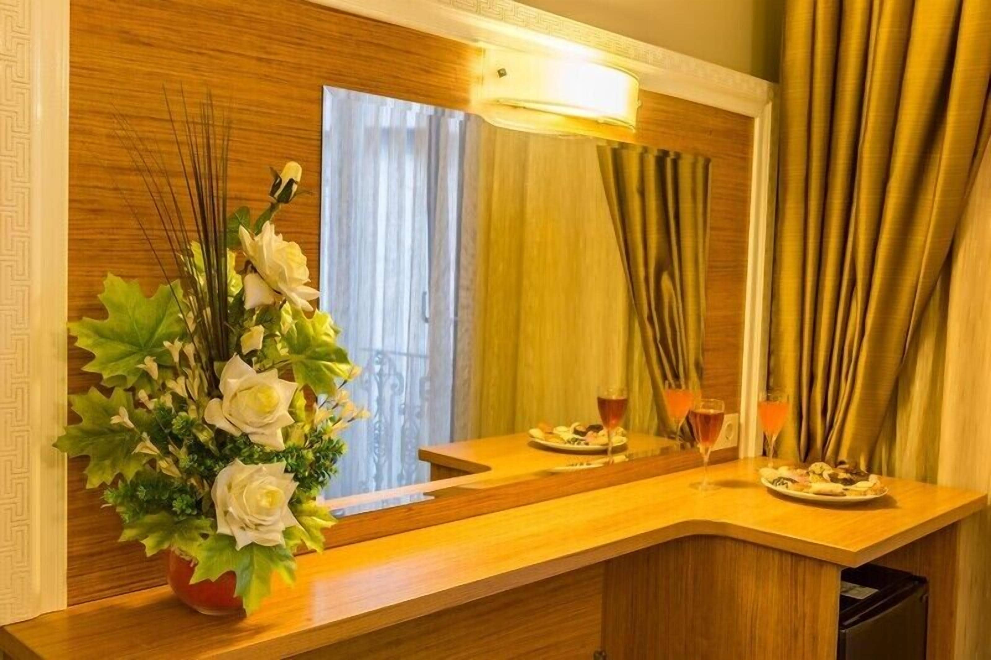 Photo - Grand Rosa Hotel