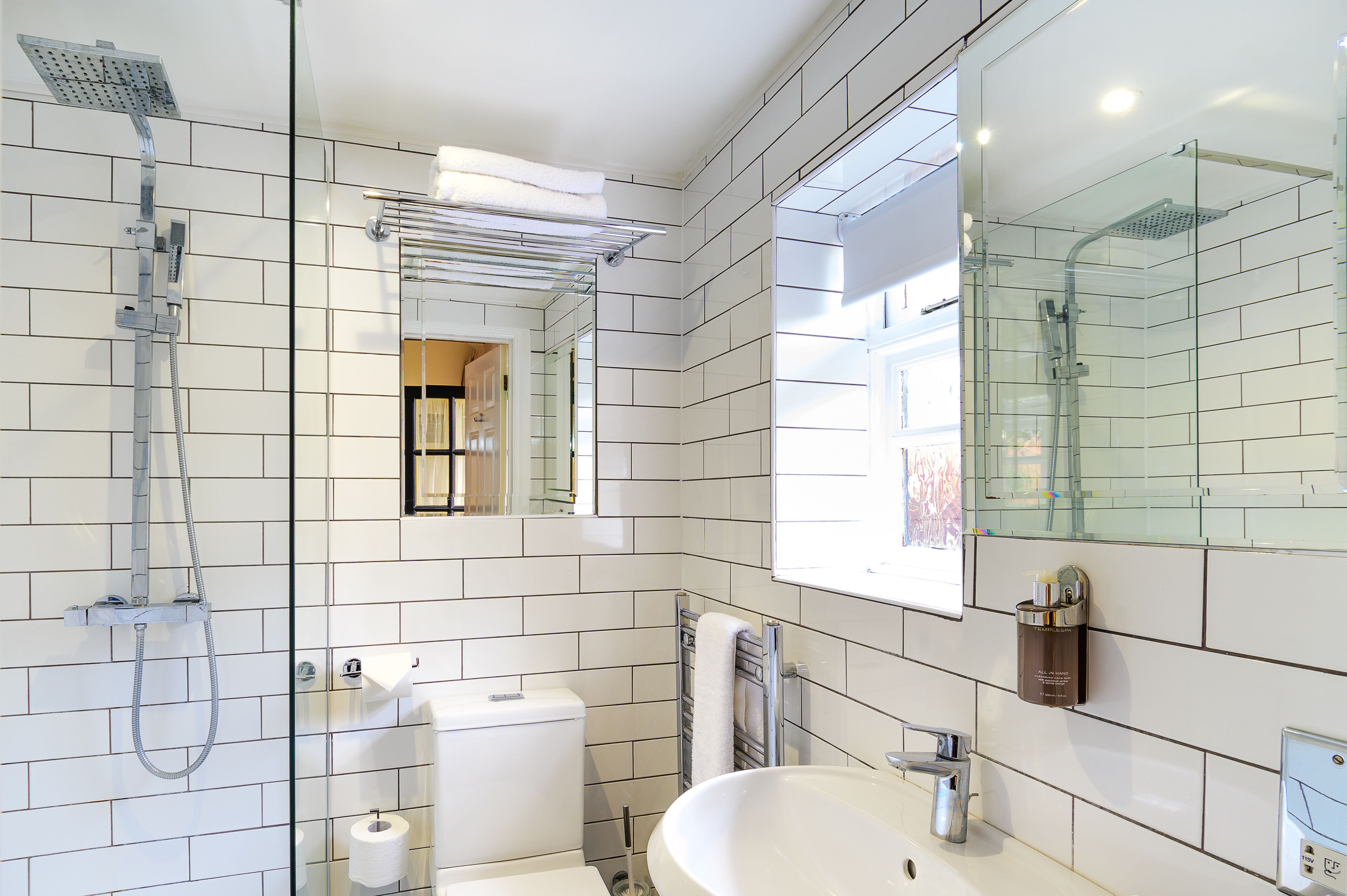 deluxe room | bathroom | free toiletries, hair dryer, dressing gowns, towels