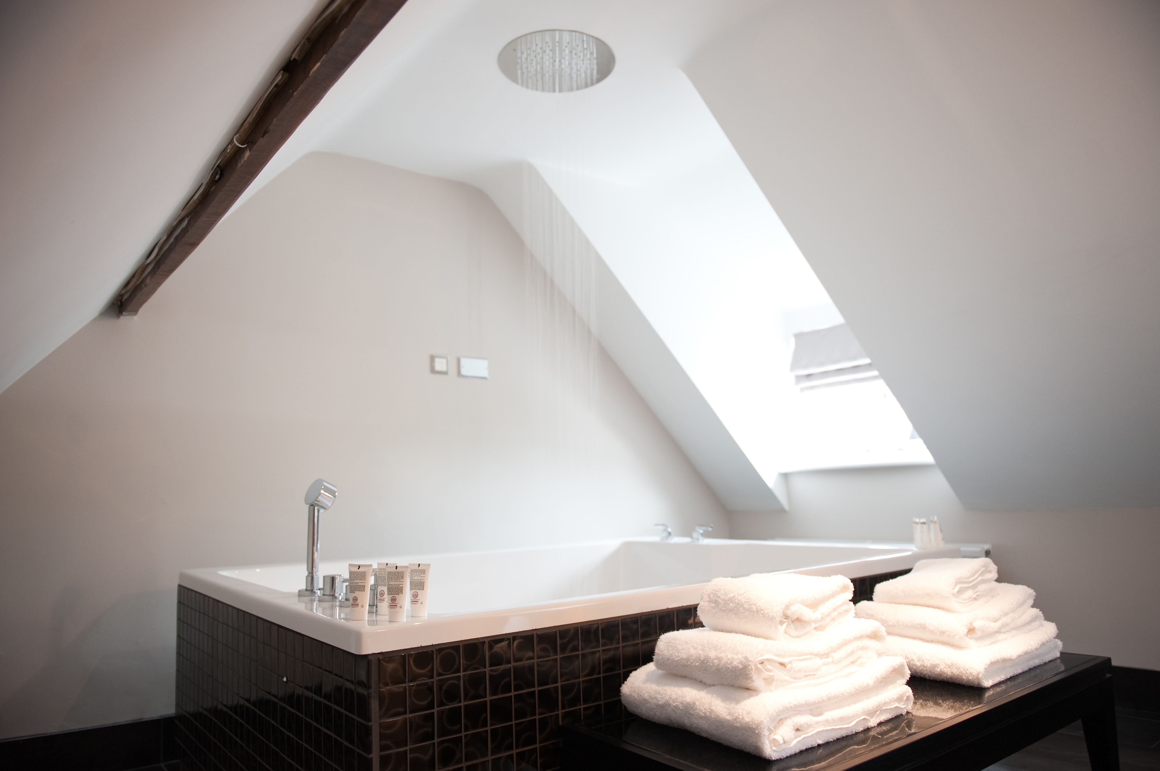 royal berkshire suite | minibar, in-room safe, individually furnished, desk