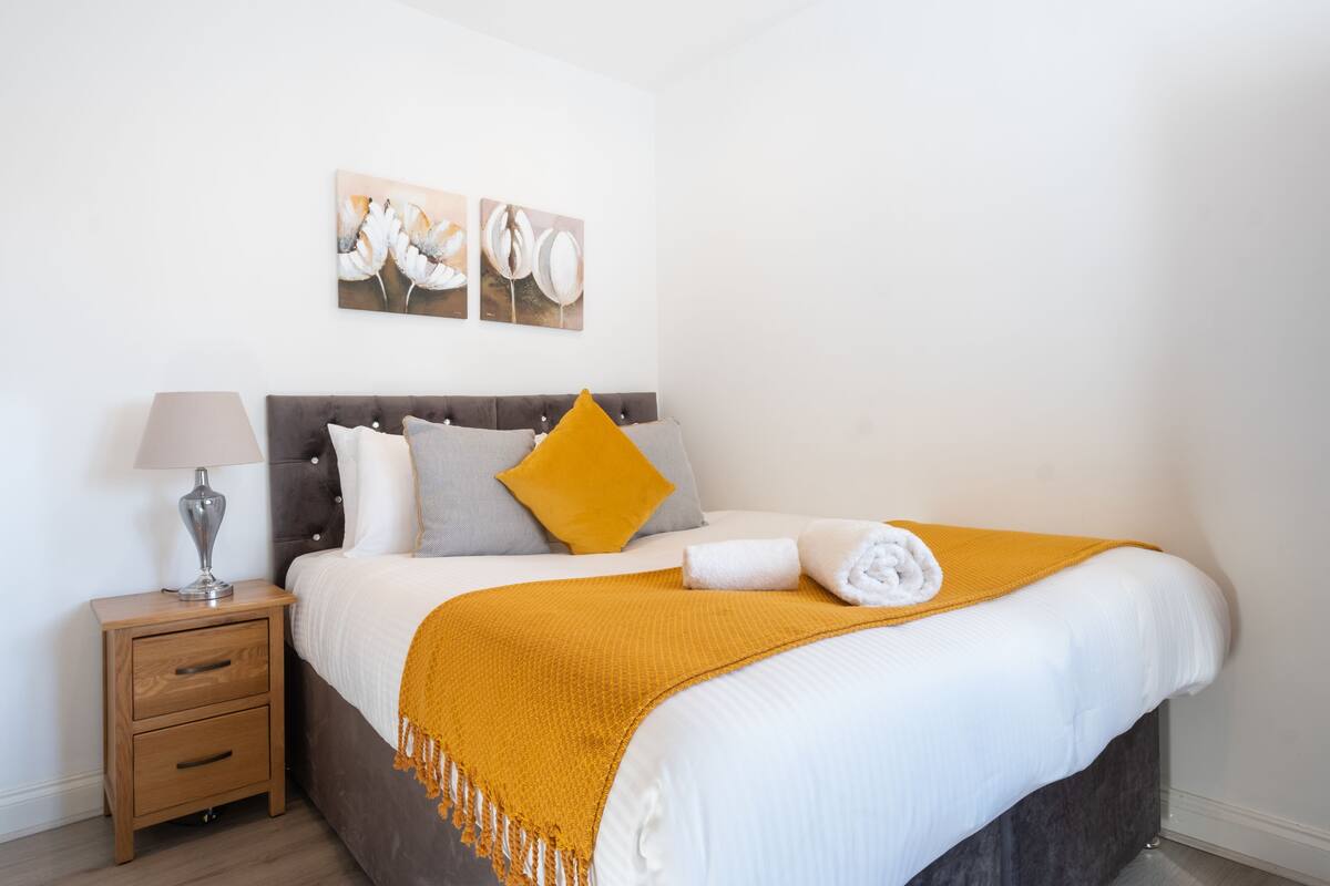 City-Apartment, 1 Schlafzimmer | Hochwertige Bettwaren, Bügeleisen/Bügelbrett, WLAN