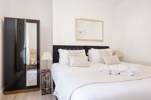 Premium bedding, individually decorated, individually furnished - Adelphi Suites (Aberdeen)