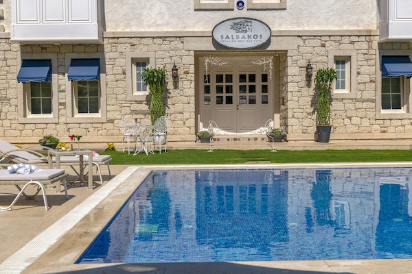 Literie de qualité supérieure, minibar, coffres-forts dans les chambres