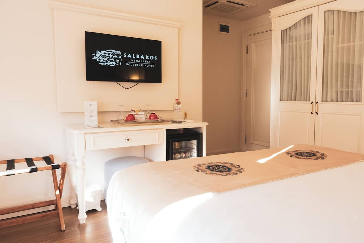 Ropa de cama de alta calidad y minibar