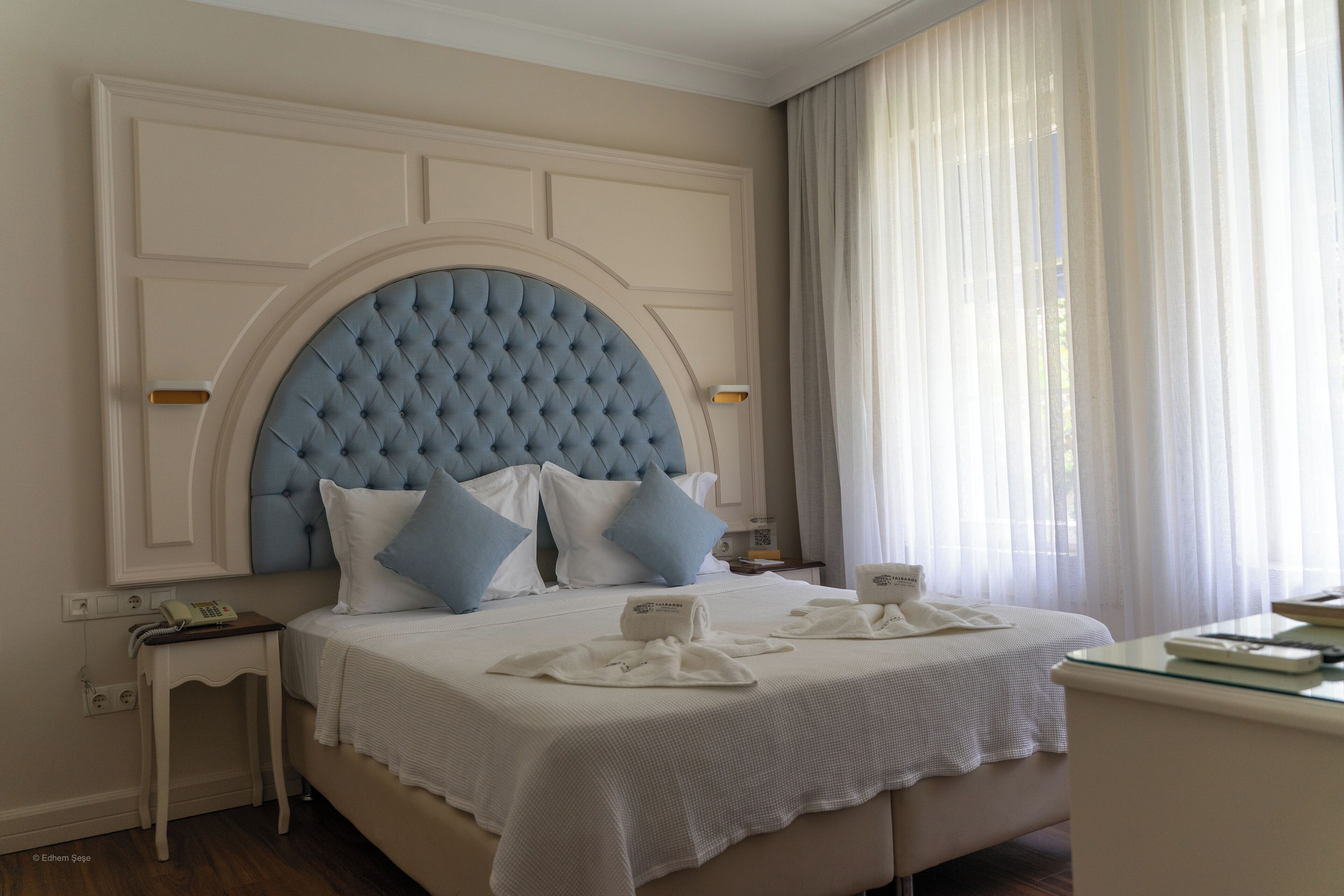 Premium bedding, minibar, in-room safe, desk